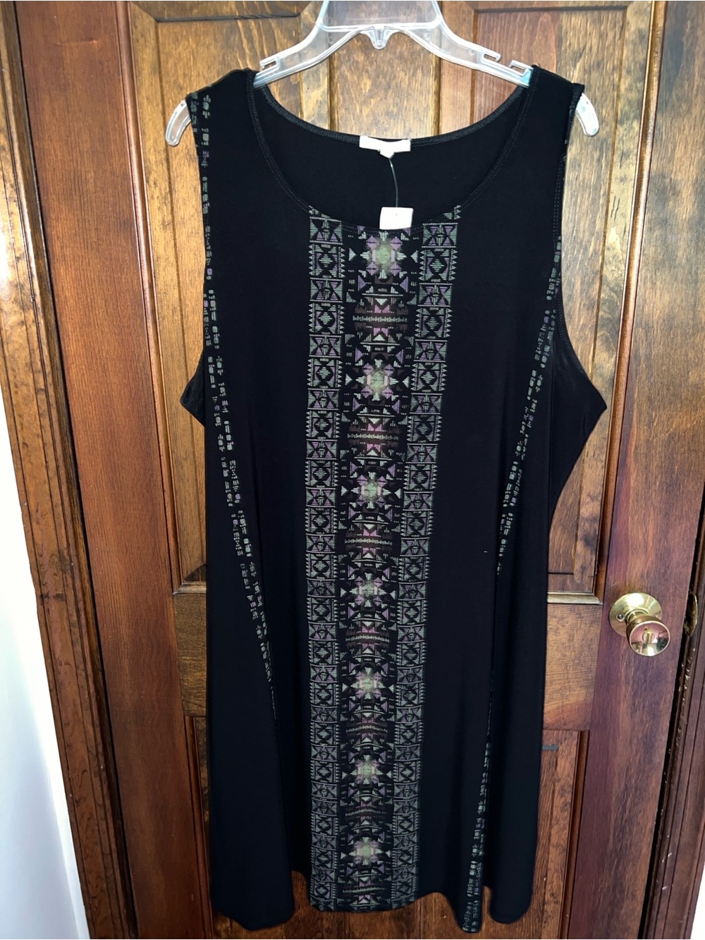 Maurice’s sleeveless dress size 2. This equals to a 20W/22W.